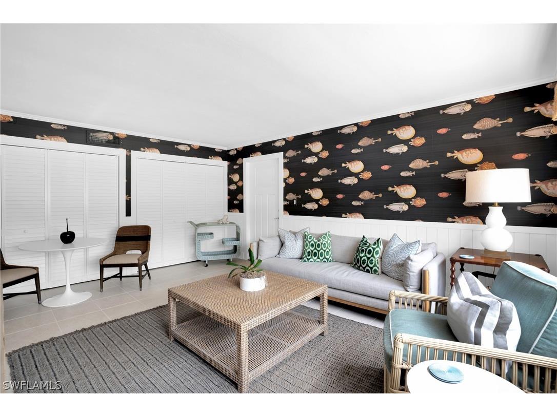 975 9th Avenue S #1 Naples FL 34102 224032382 image1