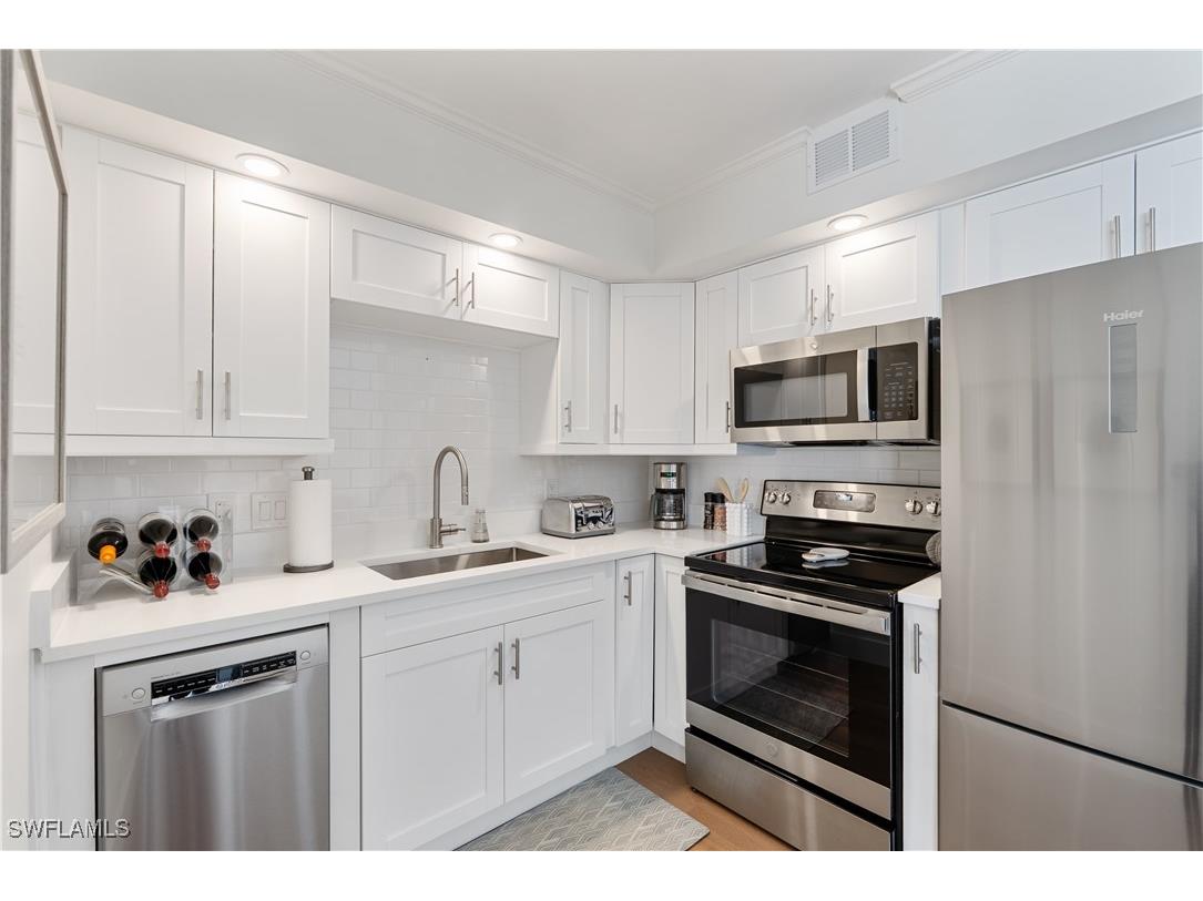 975 9th Avenue S #1 Naples FL 34102 225084632 image28