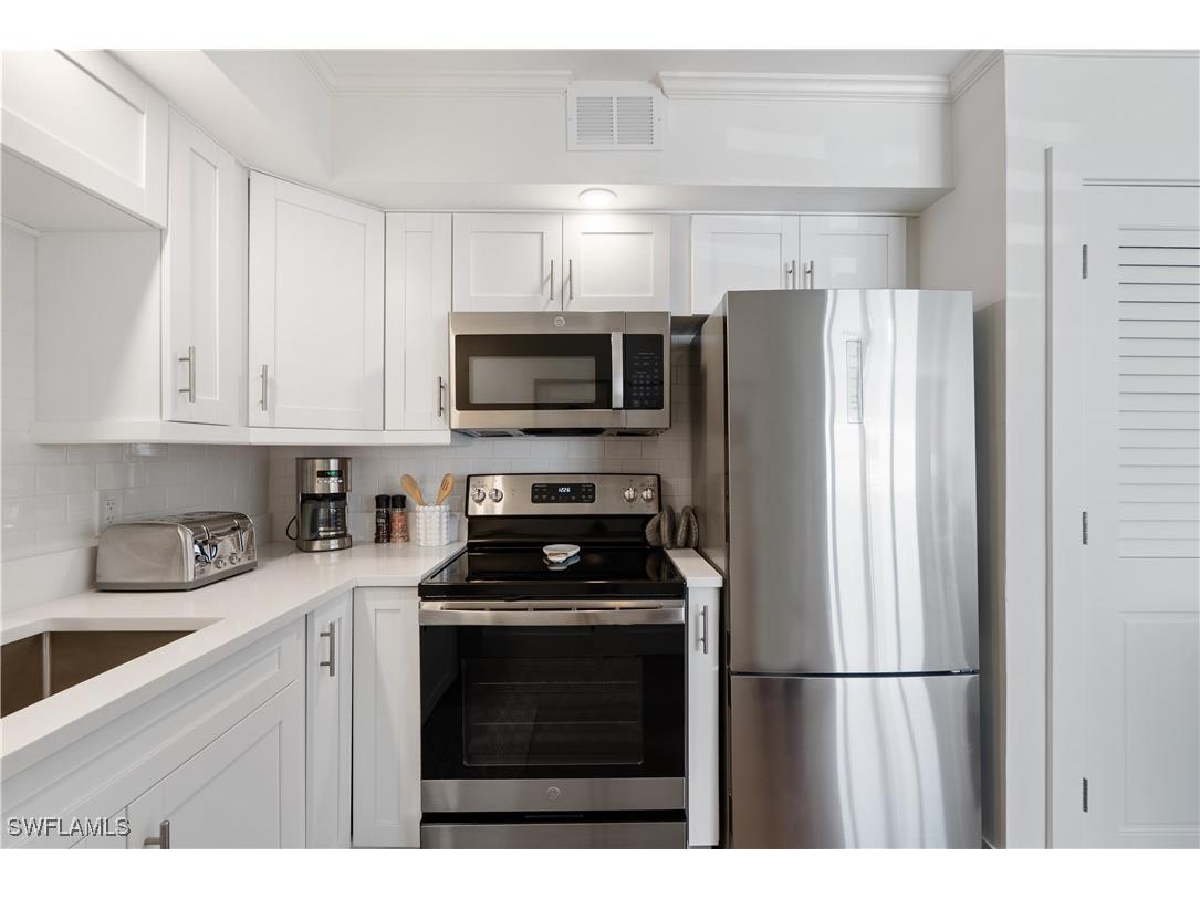 975 9th Avenue S #1 Naples FL 34102 225084632 image29