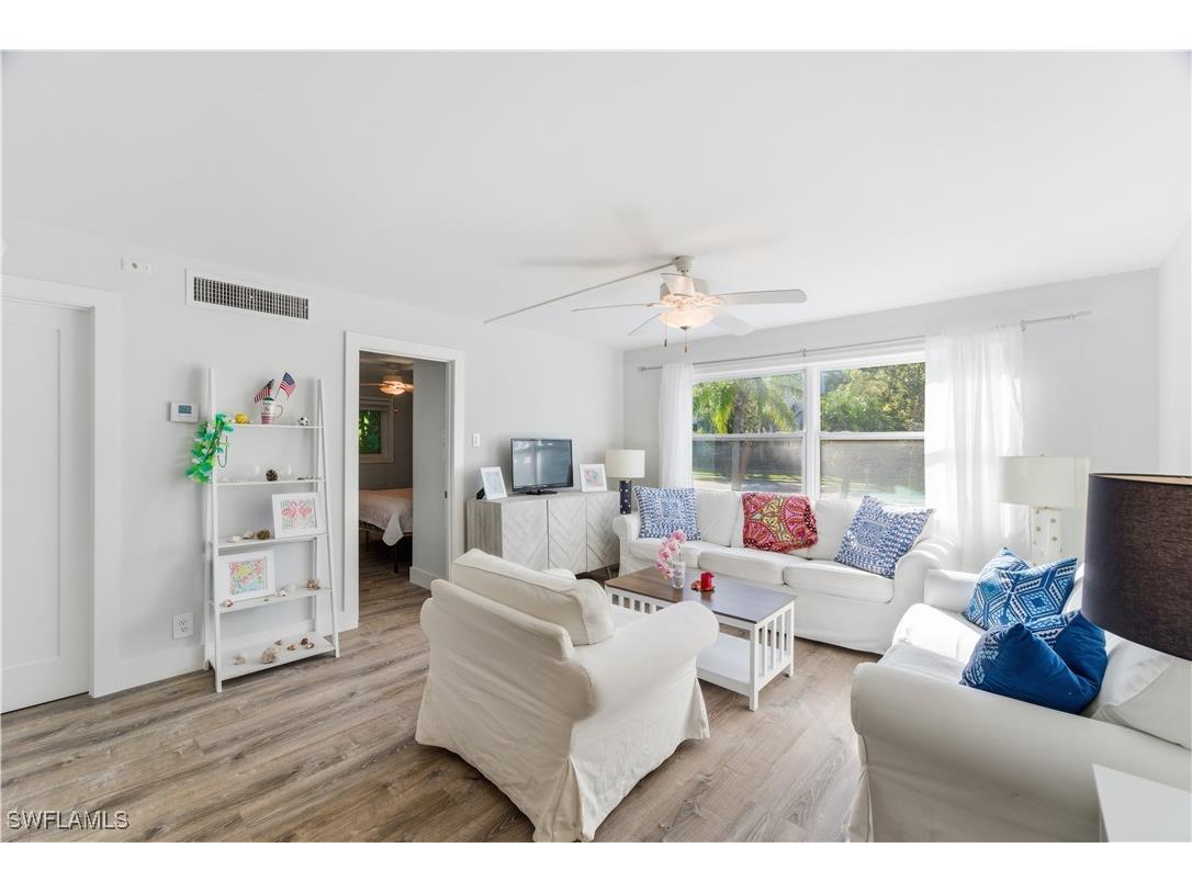 975 9th Avenue S #11 Naples FL 34102 225079992 image6