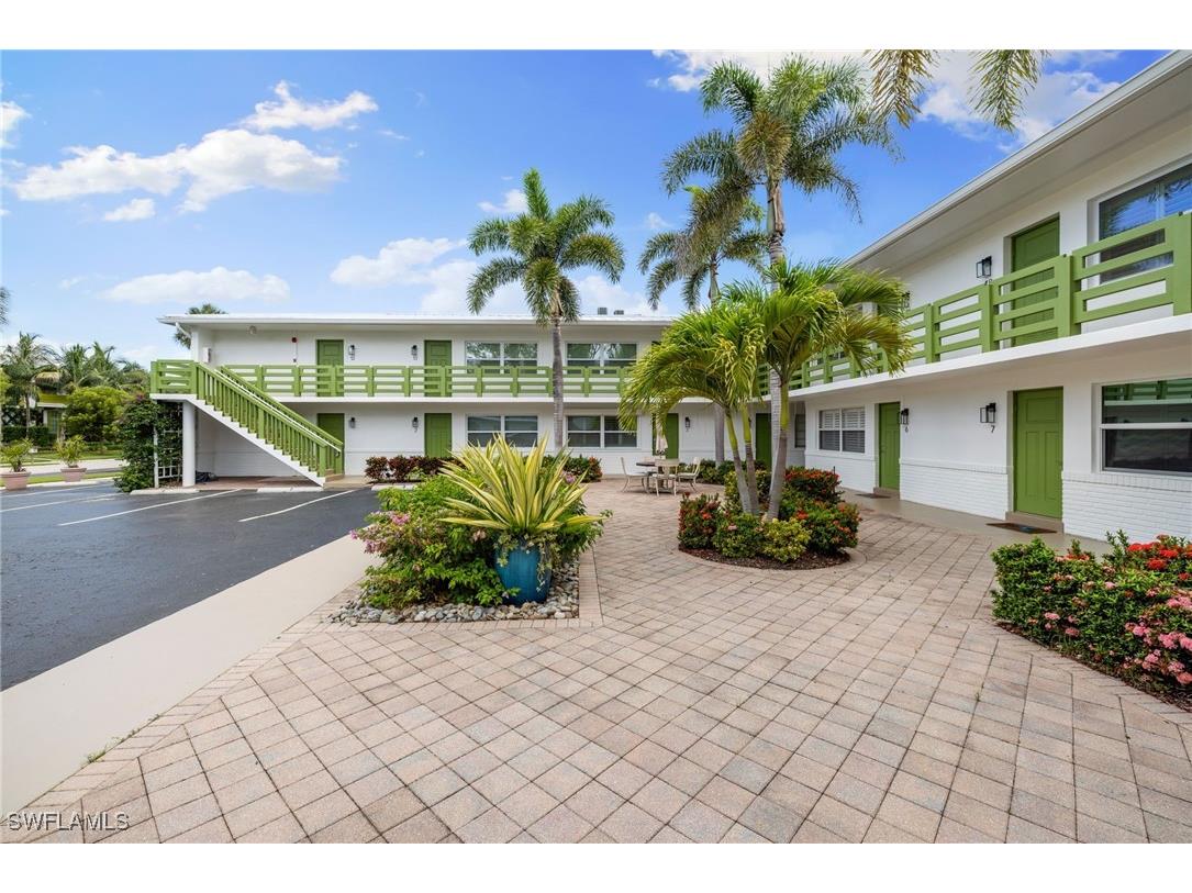 975 9th Avenue S #19 Naples FL 34102 225068770 image17