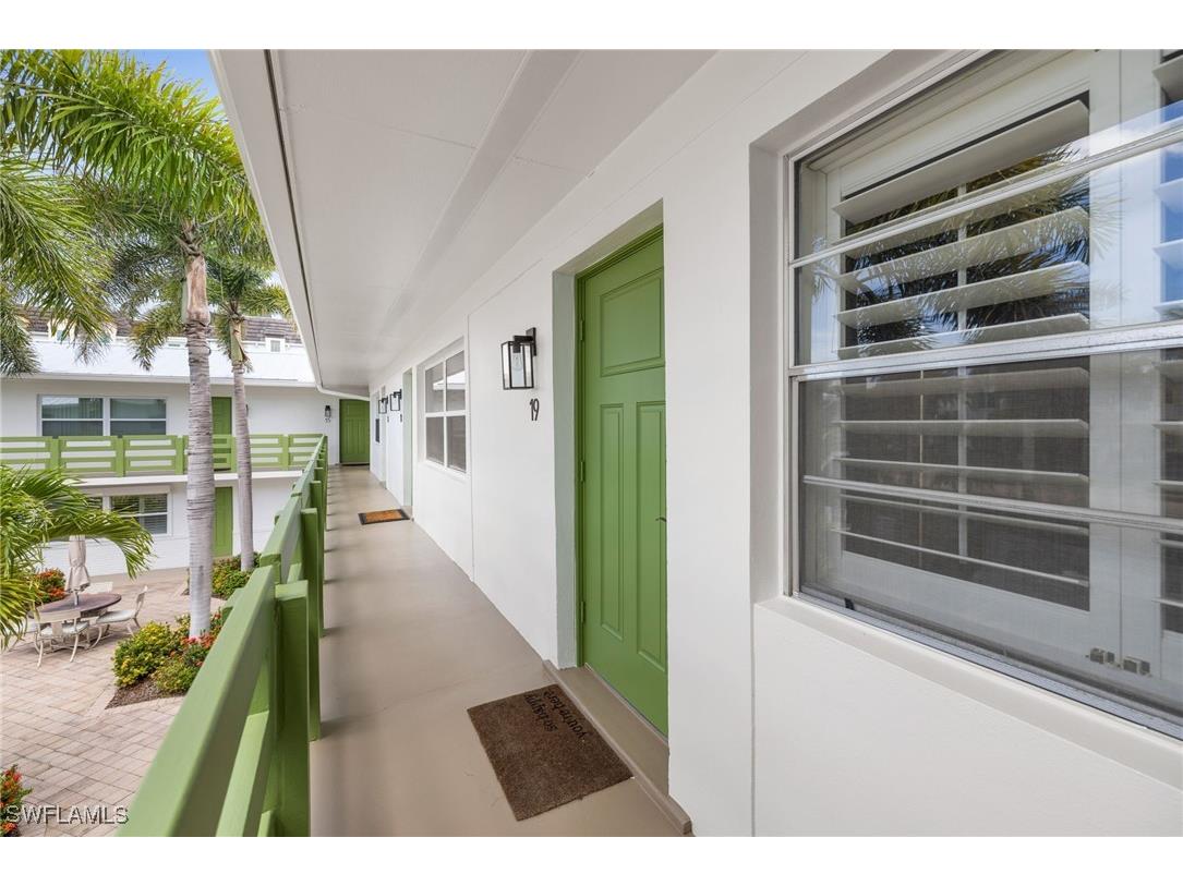 975 9th Avenue S #19 Naples FL 34102 225068770 image2