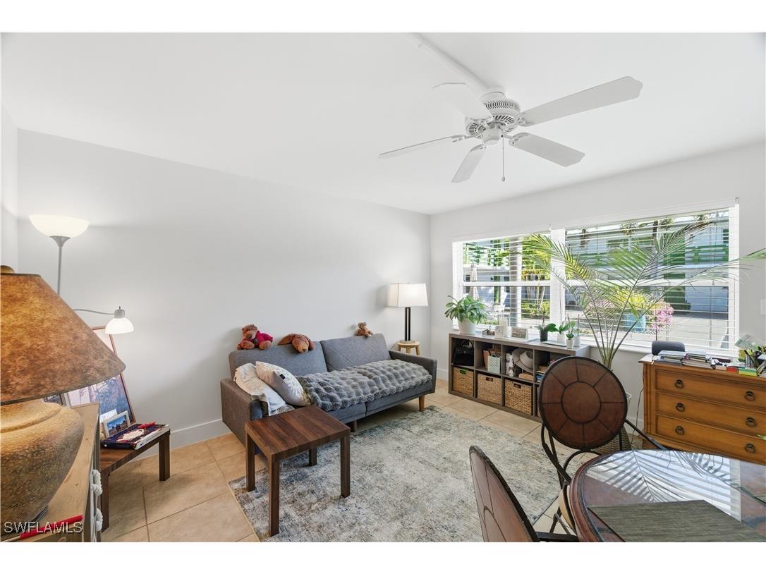 975 9th Avenue S #2 Naples FL 34102 225079991 image2