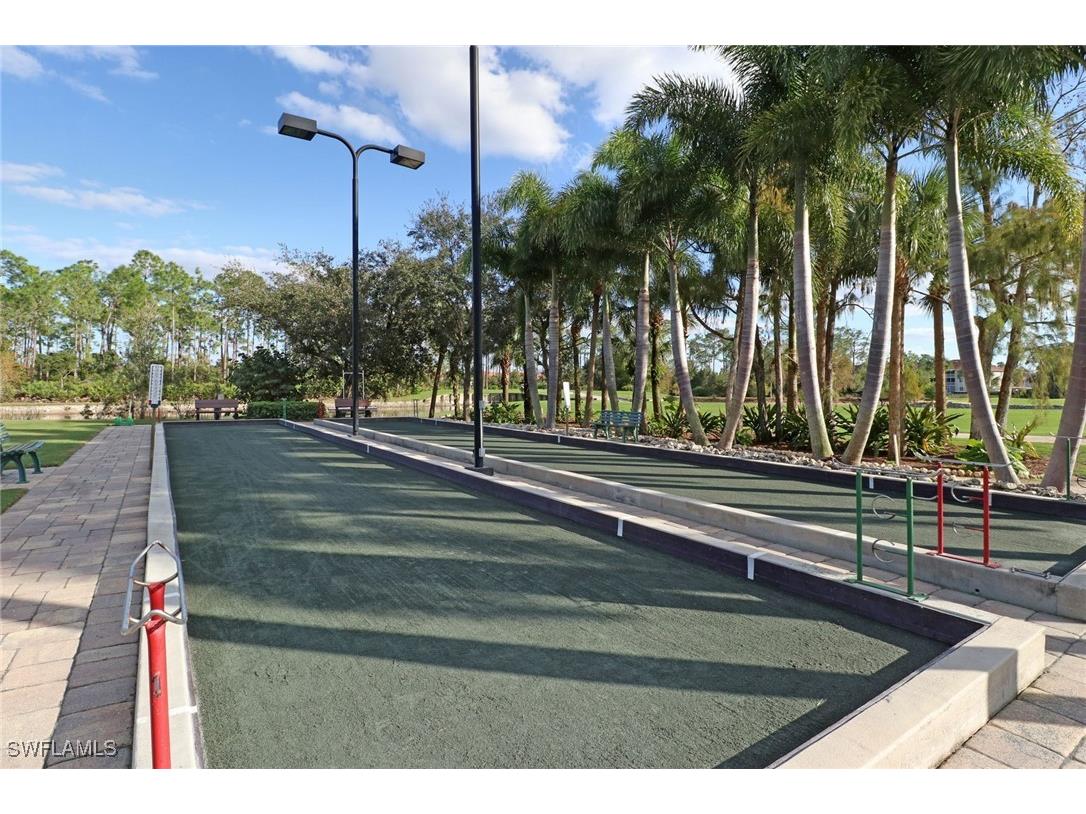 975 Eastham Way #E104 Naples FL 34104 225075173 image43