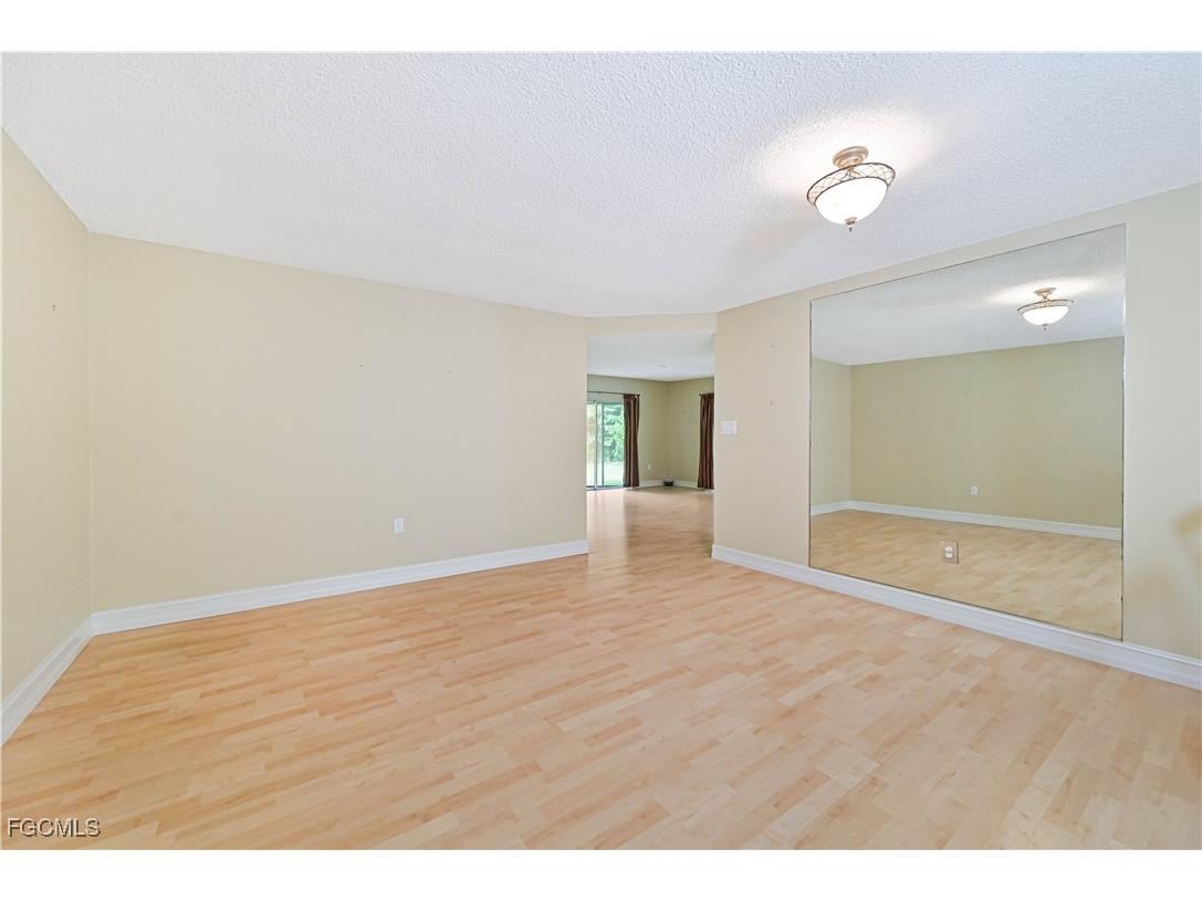 975 Palm View Drive #A101 Naples FL 34110 2025017900 image12