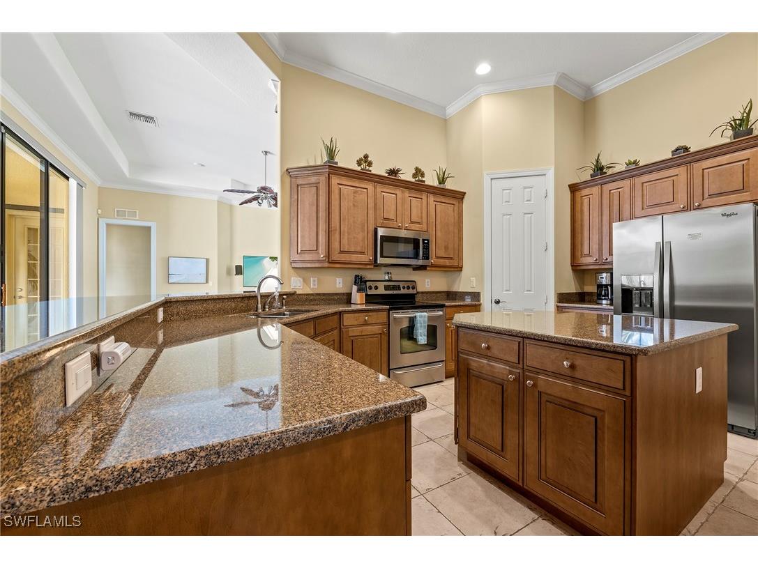 975 Tivoli Court Naples FL 34104 225046233 image11