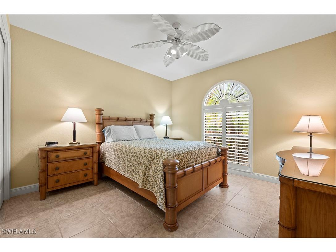 975 Tivoli Court Naples FL 34104 225046233 image21