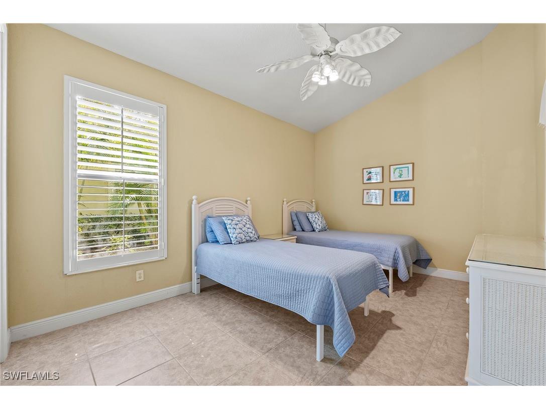 975 Tivoli Court Naples FL 34104 225046233 image24