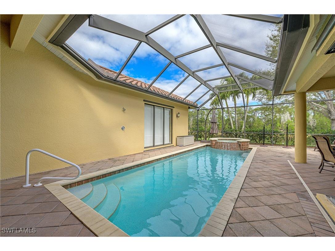 975 Tivoli Court Naples FL 34104 225046233 image6