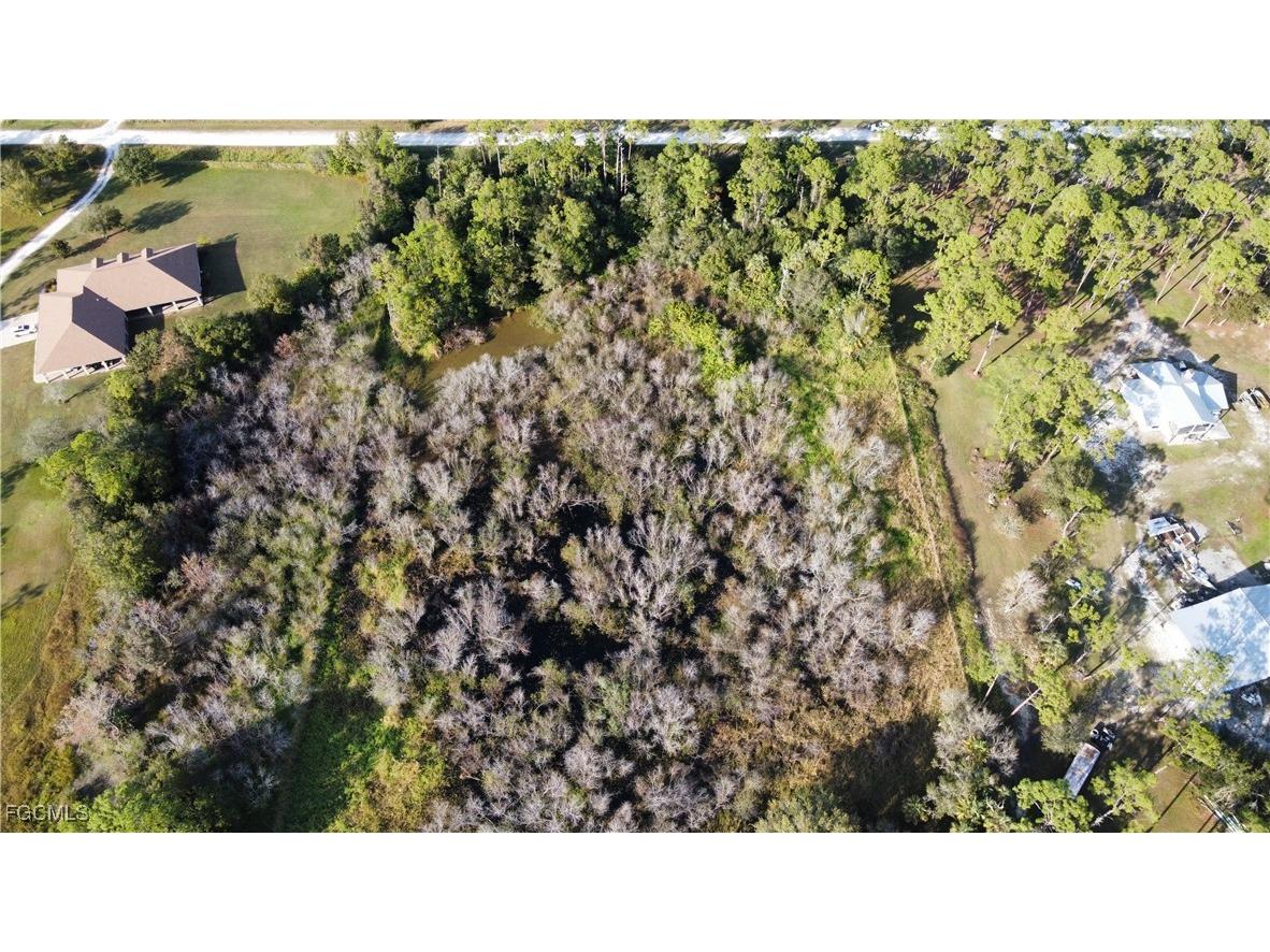 9750 Quail Hollow Road North Fort Myers FL 33917 2025021802 image5