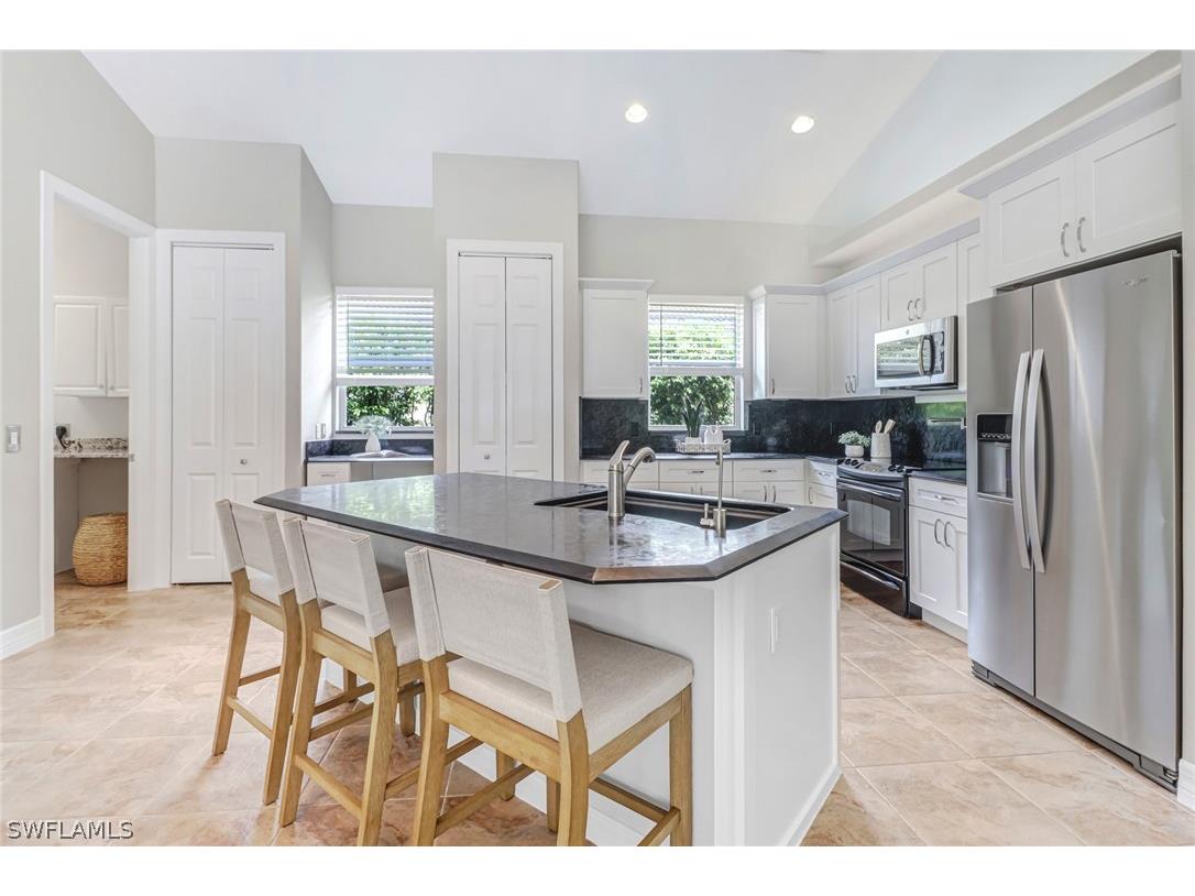 9754 Wilshire Lakes Boulevard Naples FL 34109 224053557 image6