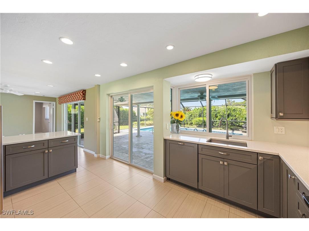 9757 Berkshire Street Naples FL 34109 225074015 image12