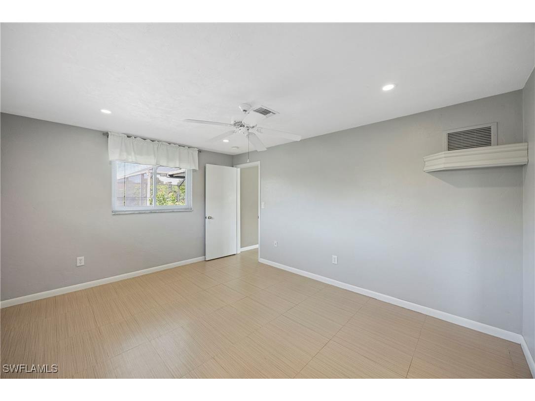 9757 Berkshire Street Naples FL 34109 225074015 image14