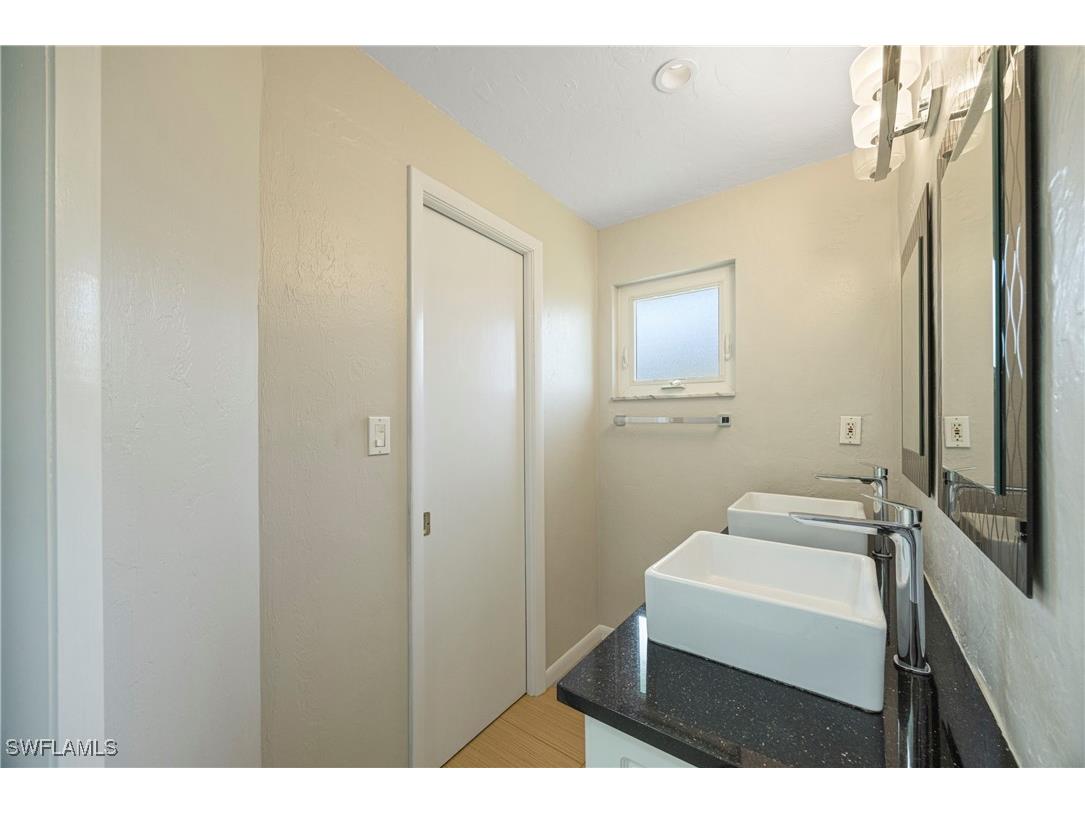 9757 Berkshire Street Naples FL 34109 225074015 image22