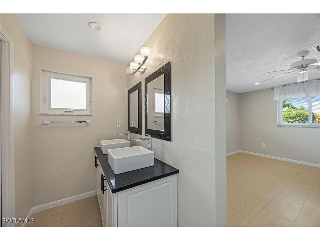 9757 Berkshire Street Naples FL 34109 225074015 image23