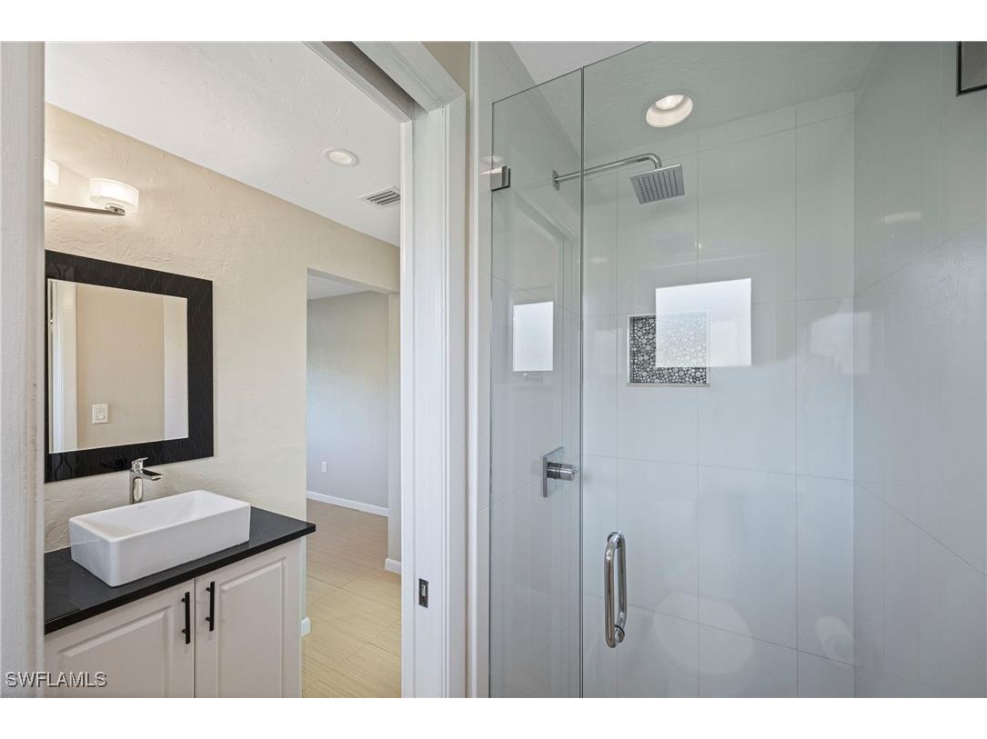 9757 Berkshire Street Naples FL 34109 225074015 image24