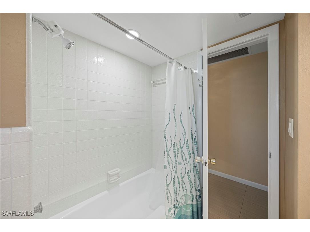 9757 Berkshire Street Naples FL 34109 225074015 image25