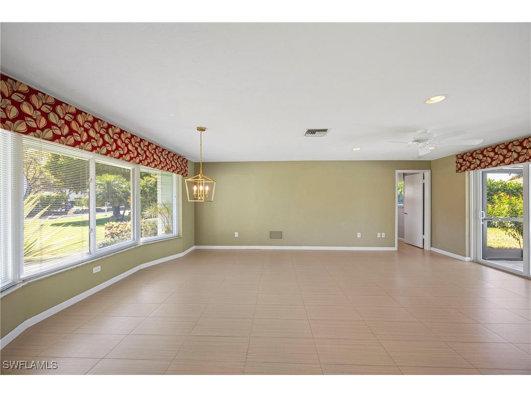 9757 Berkshire Street Naples FL 34109 225074015 image4