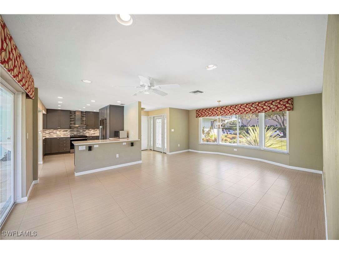 9757 Berkshire Street Naples FL 34109 225074015 image6