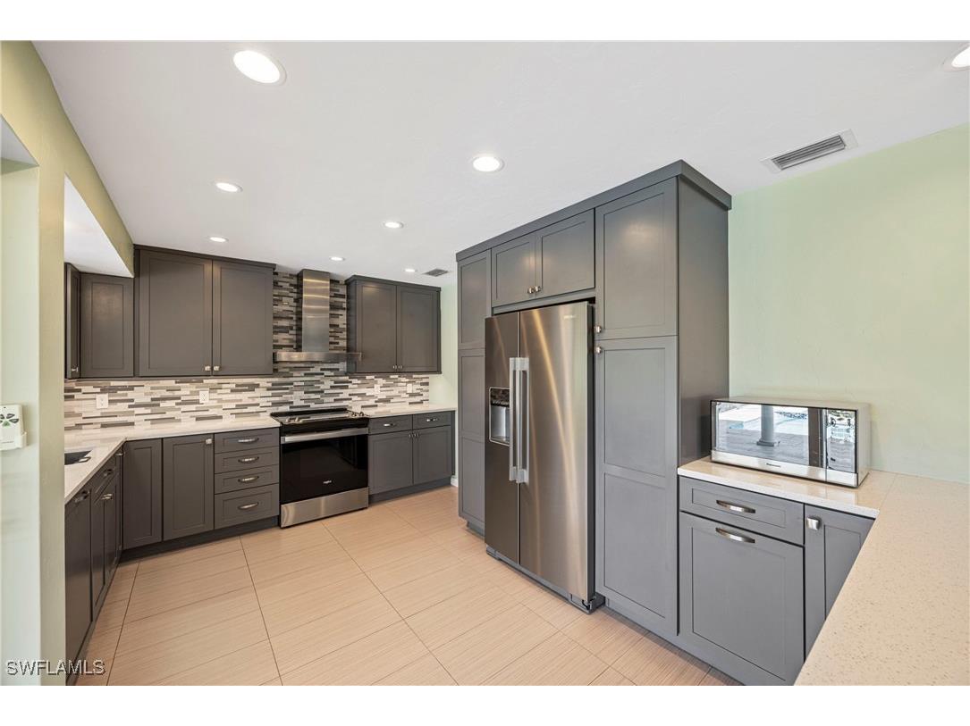 9757 Berkshire Street Naples FL 34109 225074015 image9