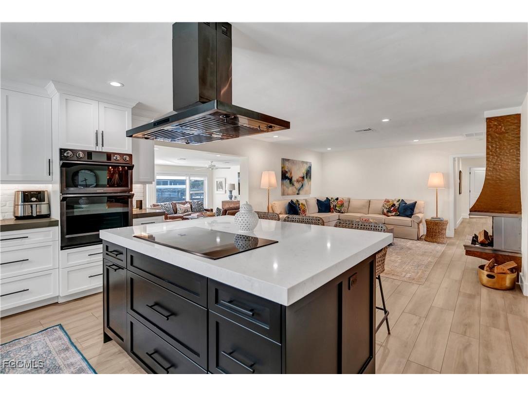 976 N Town And River Drive Fort Myers FL 33919 2026000292 image12