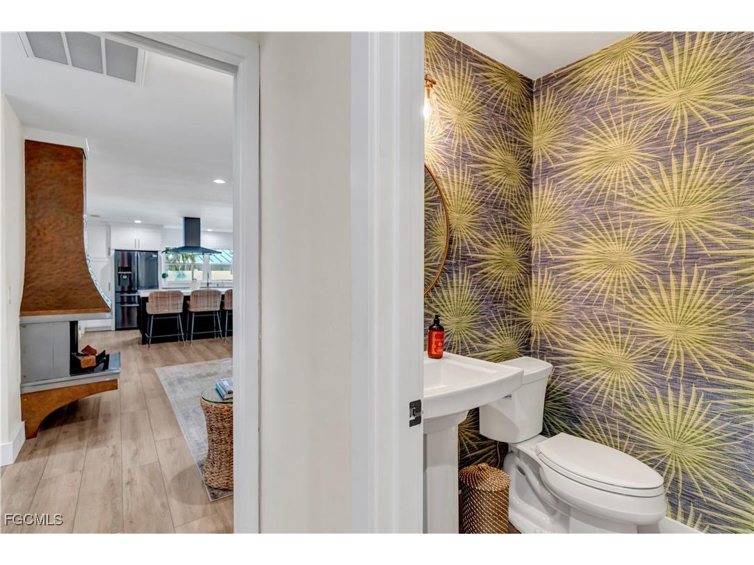 976 N Town And River Drive Fort Myers FL 33919 2026000292 image19