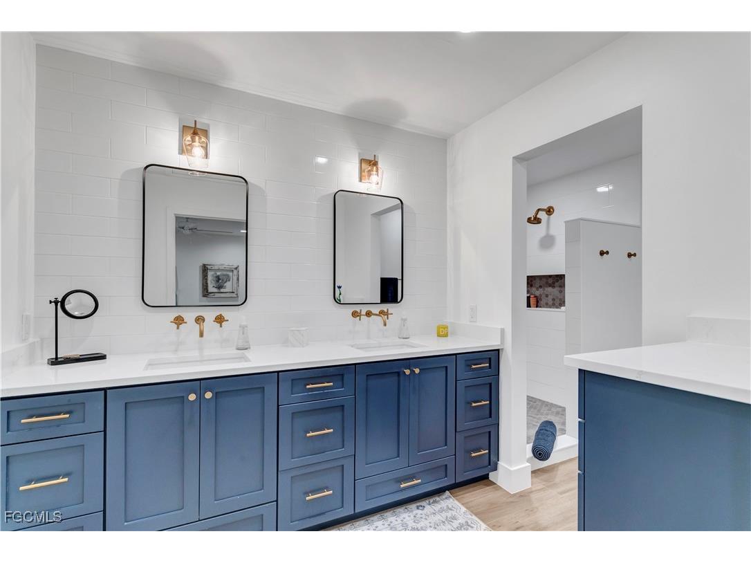 976 N Town And River Drive Fort Myers FL 33919 2026000292 image24