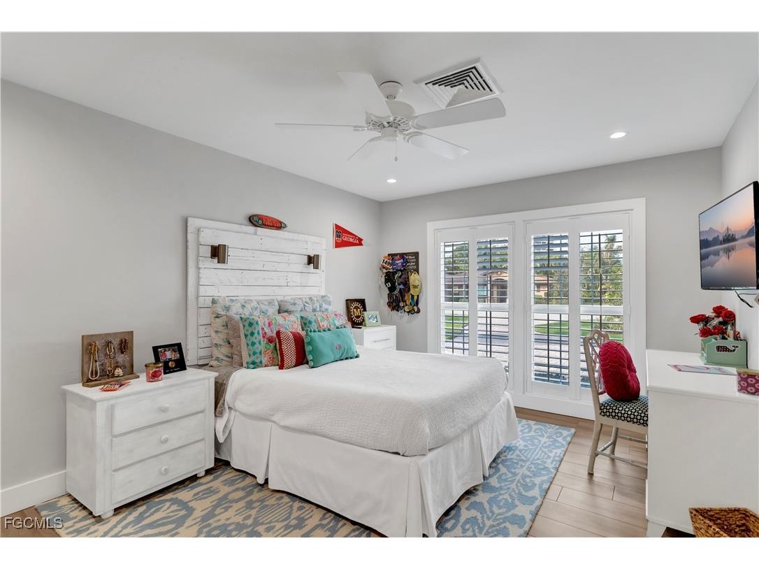 976 N Town And River Drive Fort Myers FL 33919 2026000292 image29