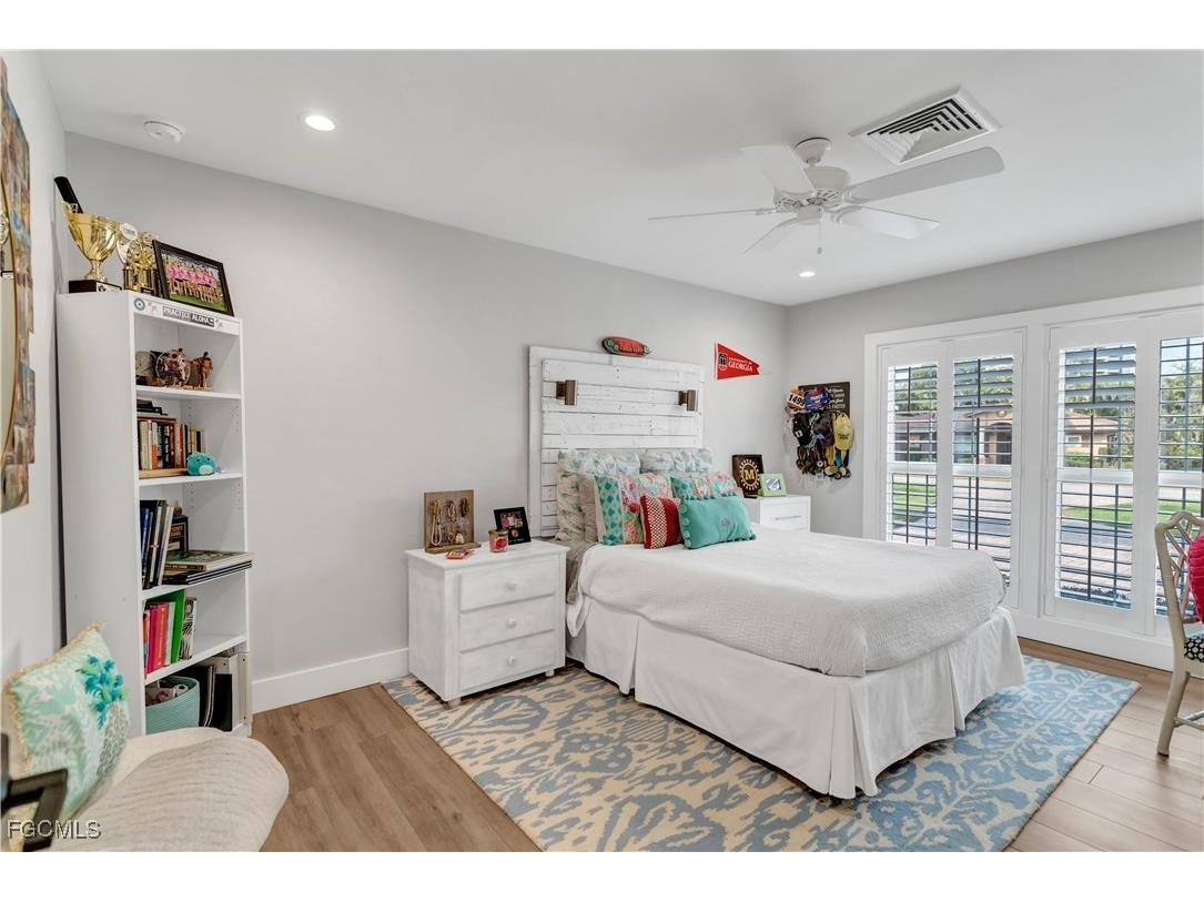 976 N Town And River Drive Fort Myers FL 33919 2026000292 image30