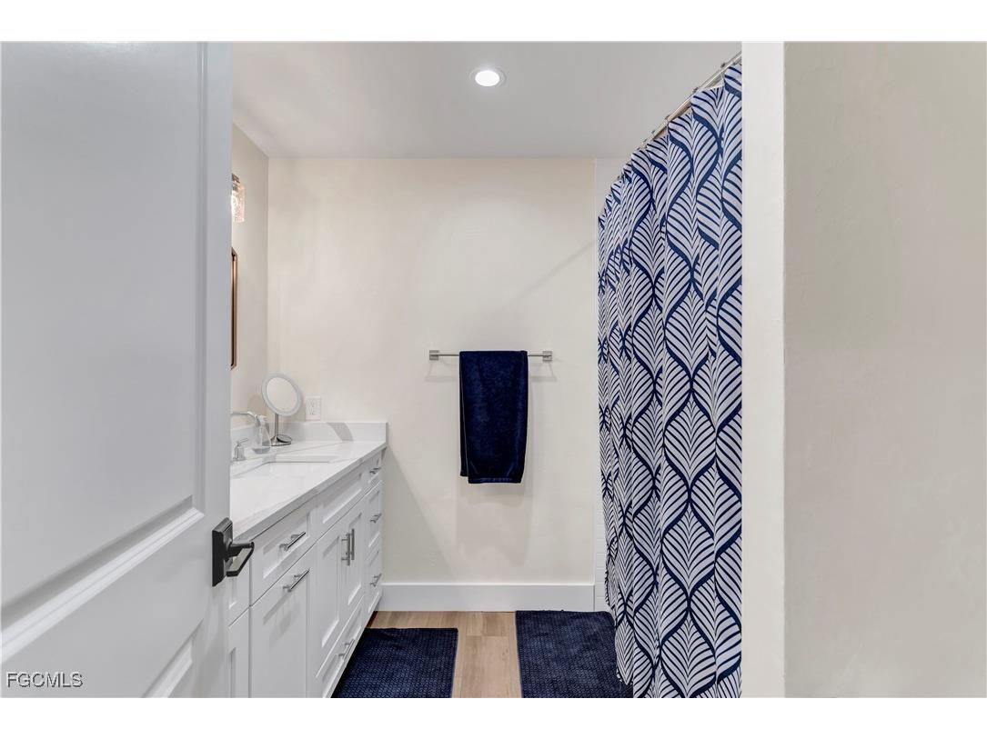 976 N Town And River Drive Fort Myers FL 33919 2026000292 image33