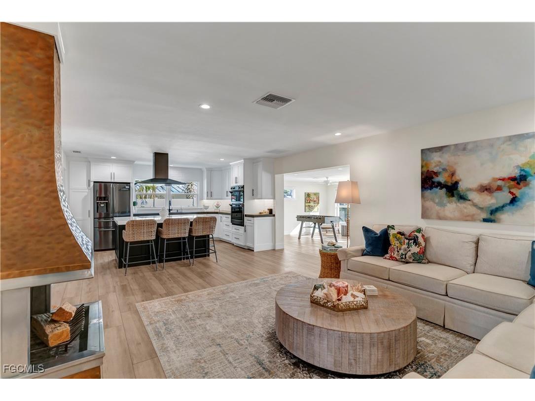 976 N Town And River Drive Fort Myers FL 33919 2026000292 image7