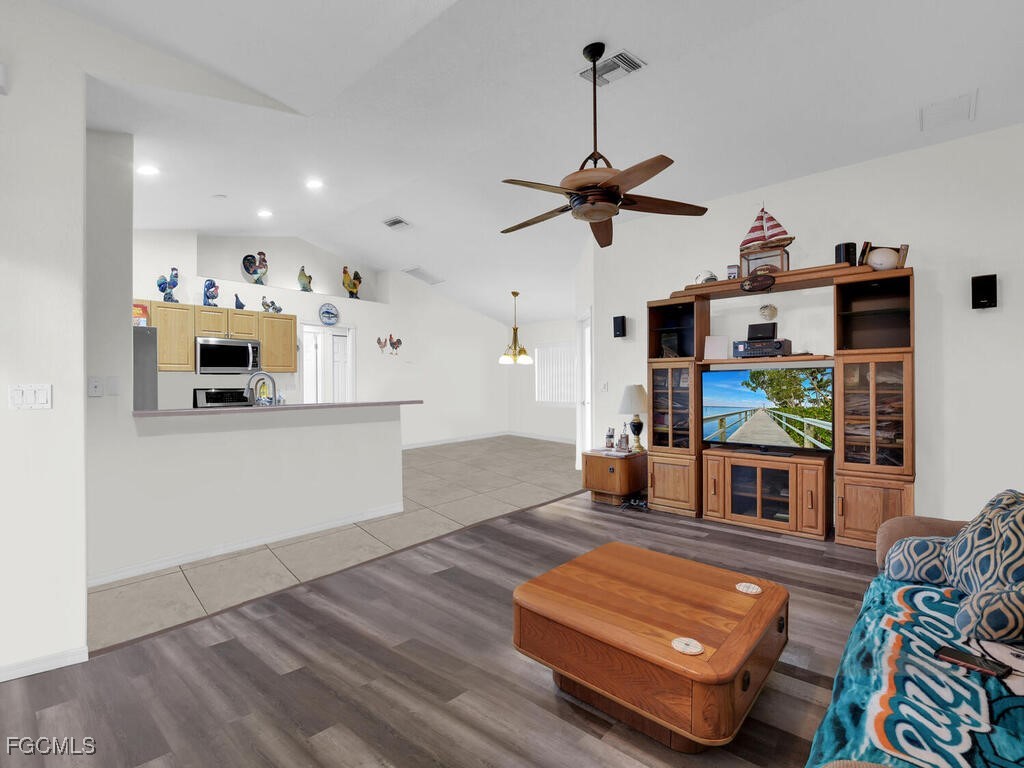 9761 Councilor Lane North Fort Myers FL 33917 2025004604 image6