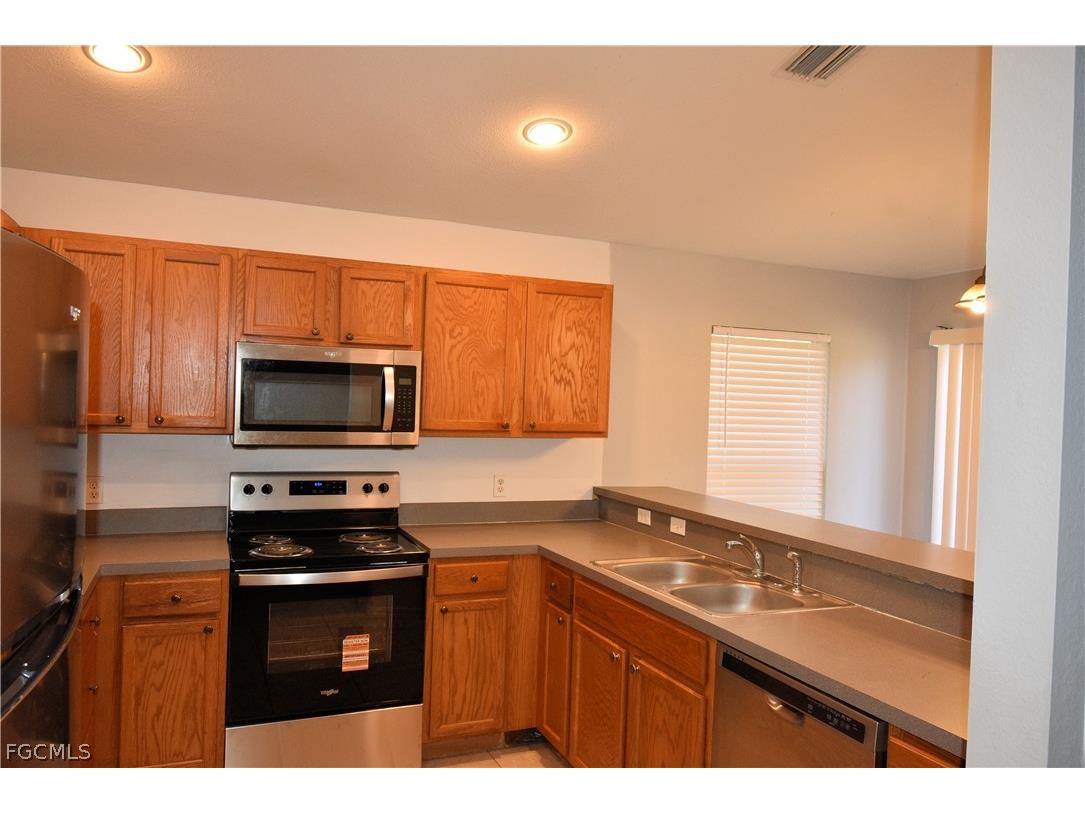 977-979 Graystone Avenue Lehigh Acres FL 33974 2026009575 image11