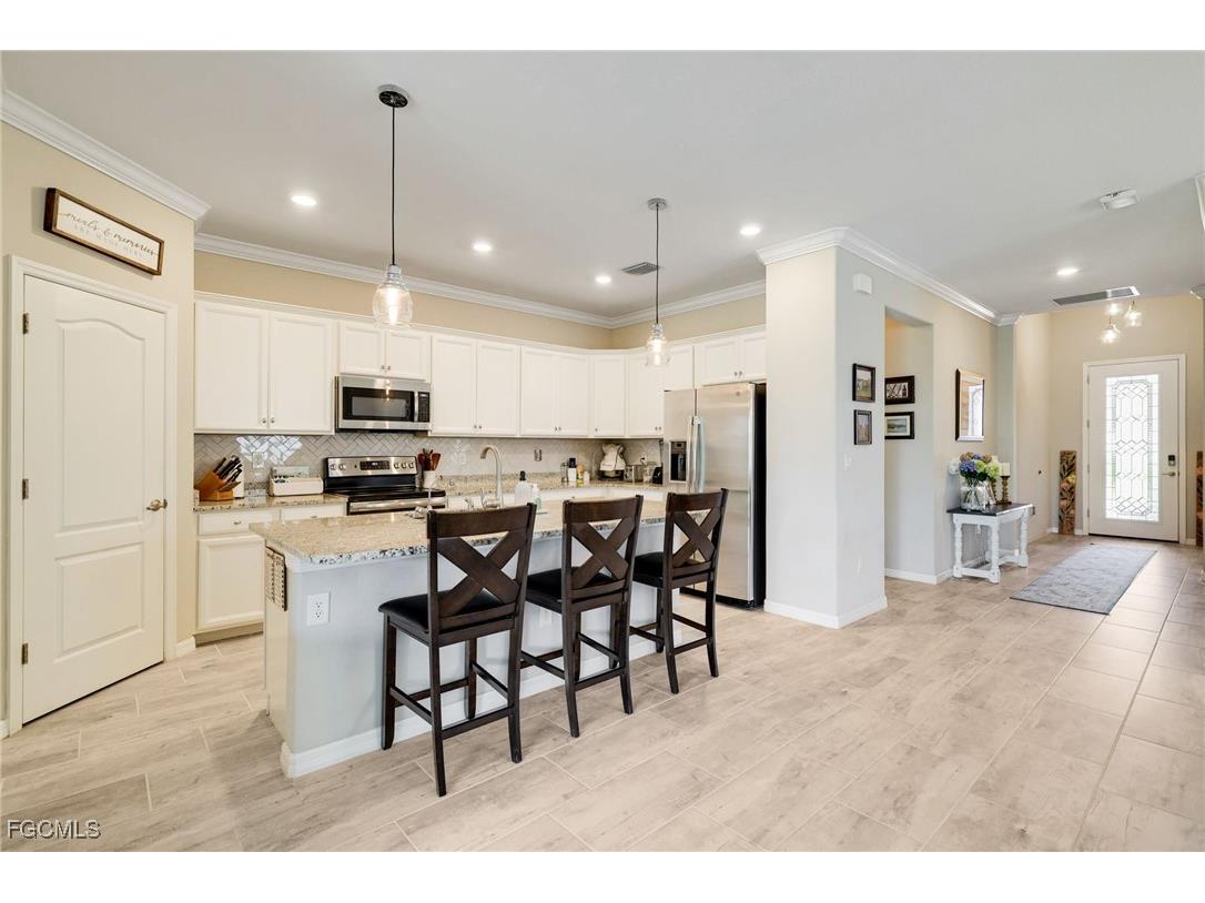 9778 Mirada Boulevard Fort Myers FL 33908 2025004438 image8