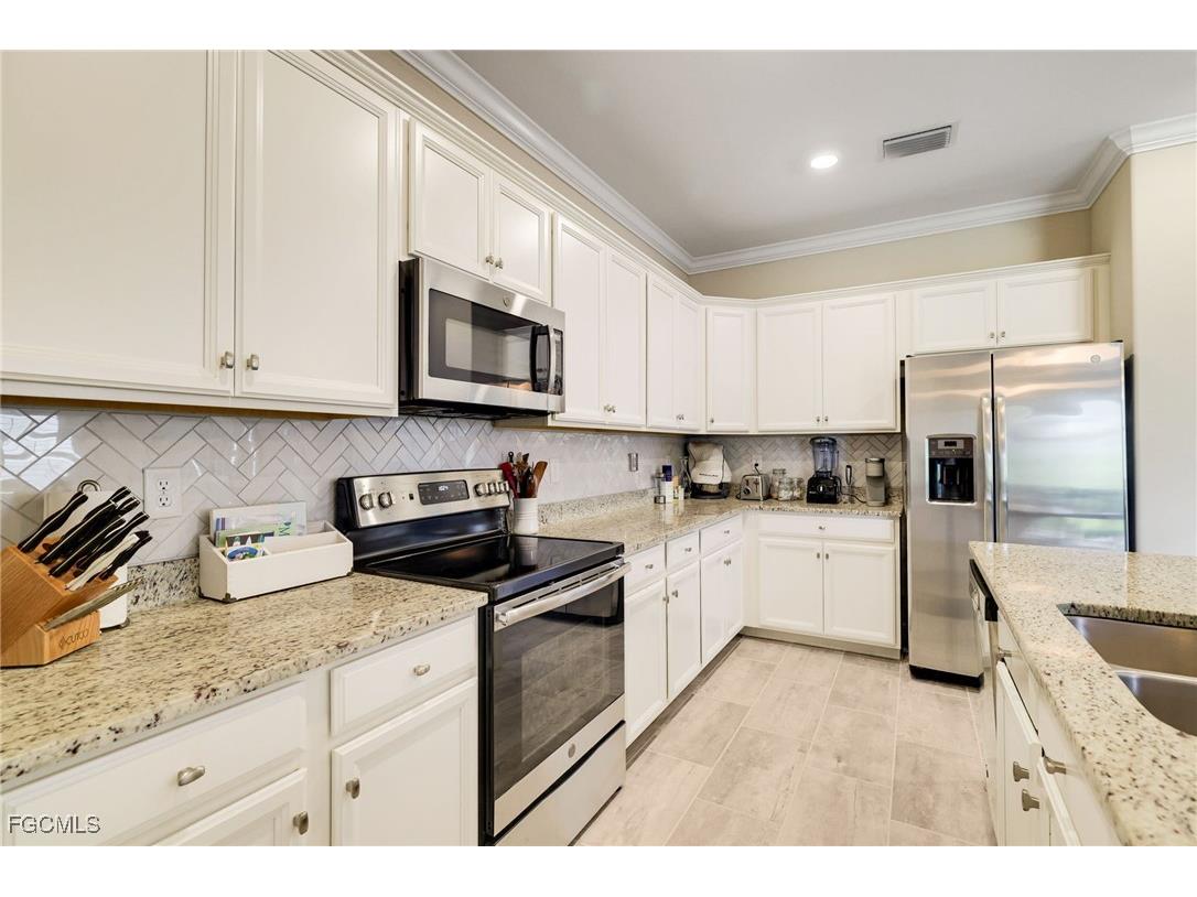 9778 Mirada Boulevard Fort Myers FL 33908 2025004438 image9