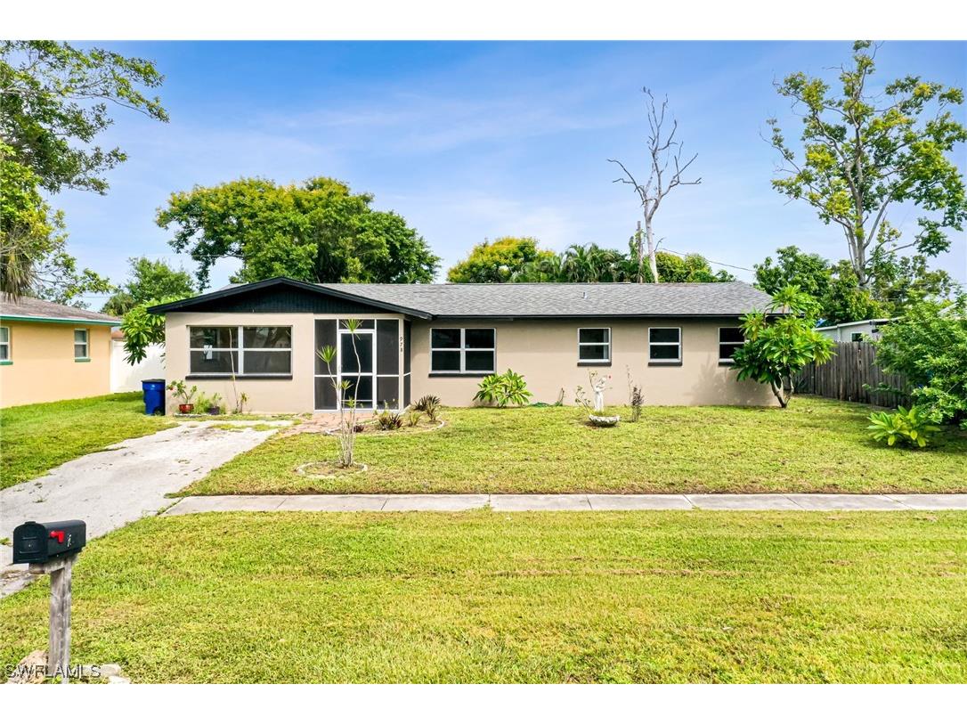  North Fort Myers FL 33903 223075735 image1