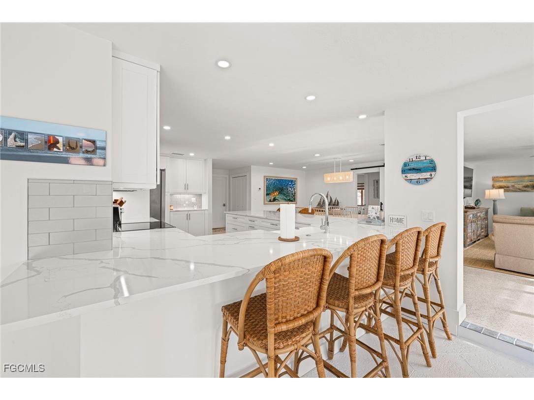 979 Whelk Drive Sanibel FL 33957 2025018902 image11