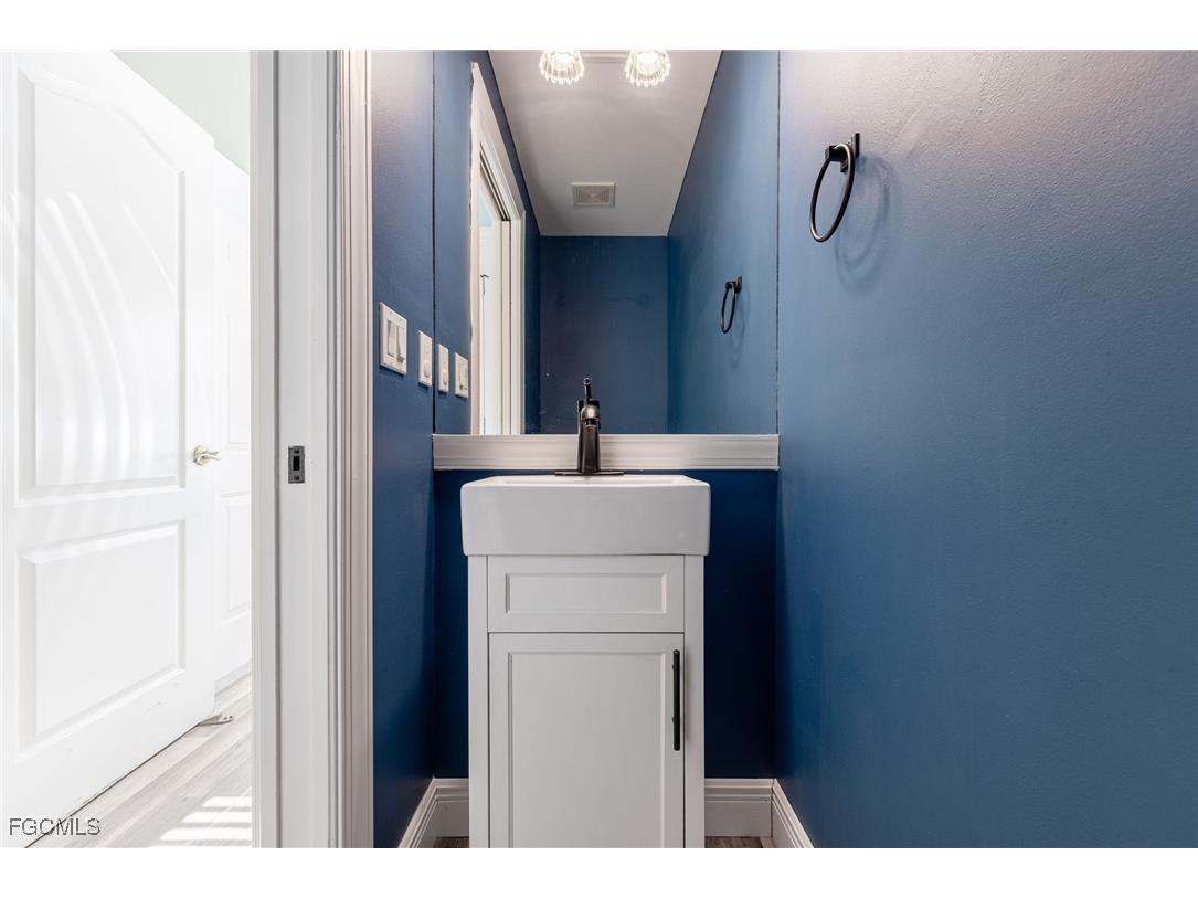 9792 Glen Heron Drive Bonita Springs FL 34135 2025018422 image14