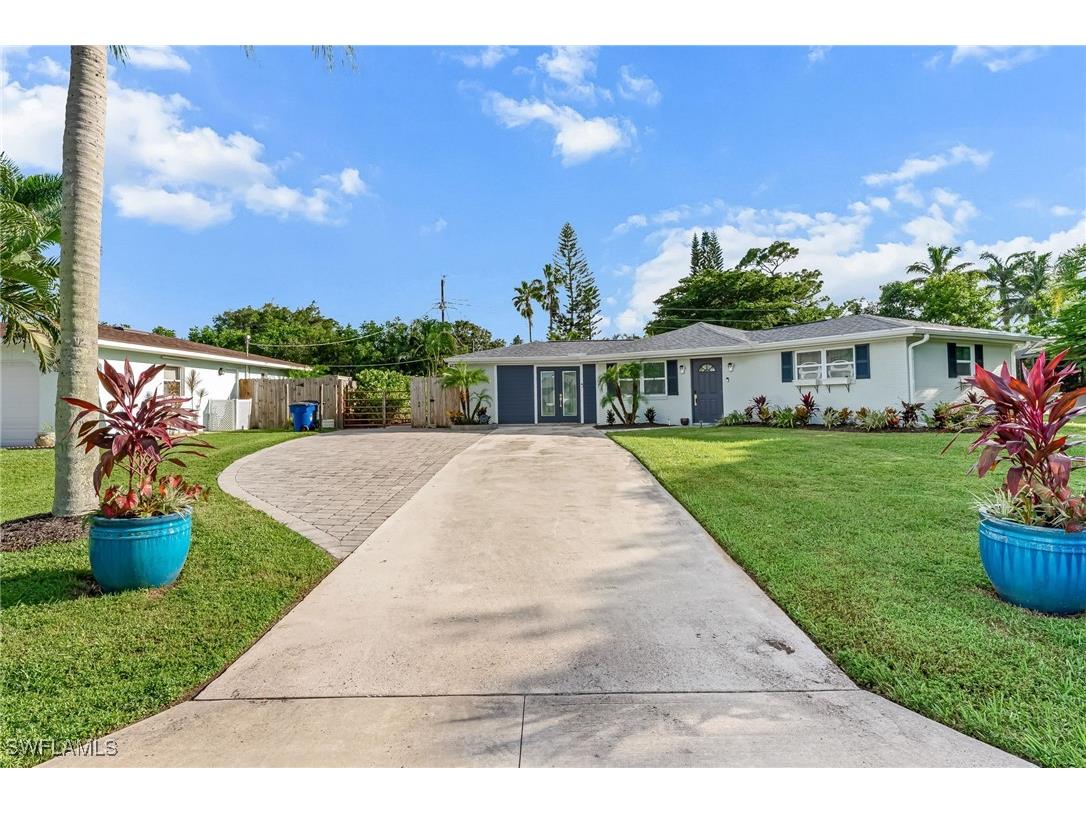 9792 Tonya Court Bonita Springs FL 34135 225077889 image1