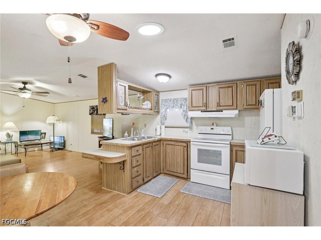 9798 Sugarberry Way Fort Myers FL 33905 2026014398 image12