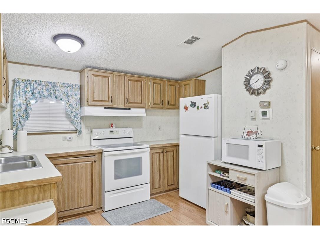 9798 Sugarberry Way Fort Myers FL 33905 2026014398 image13