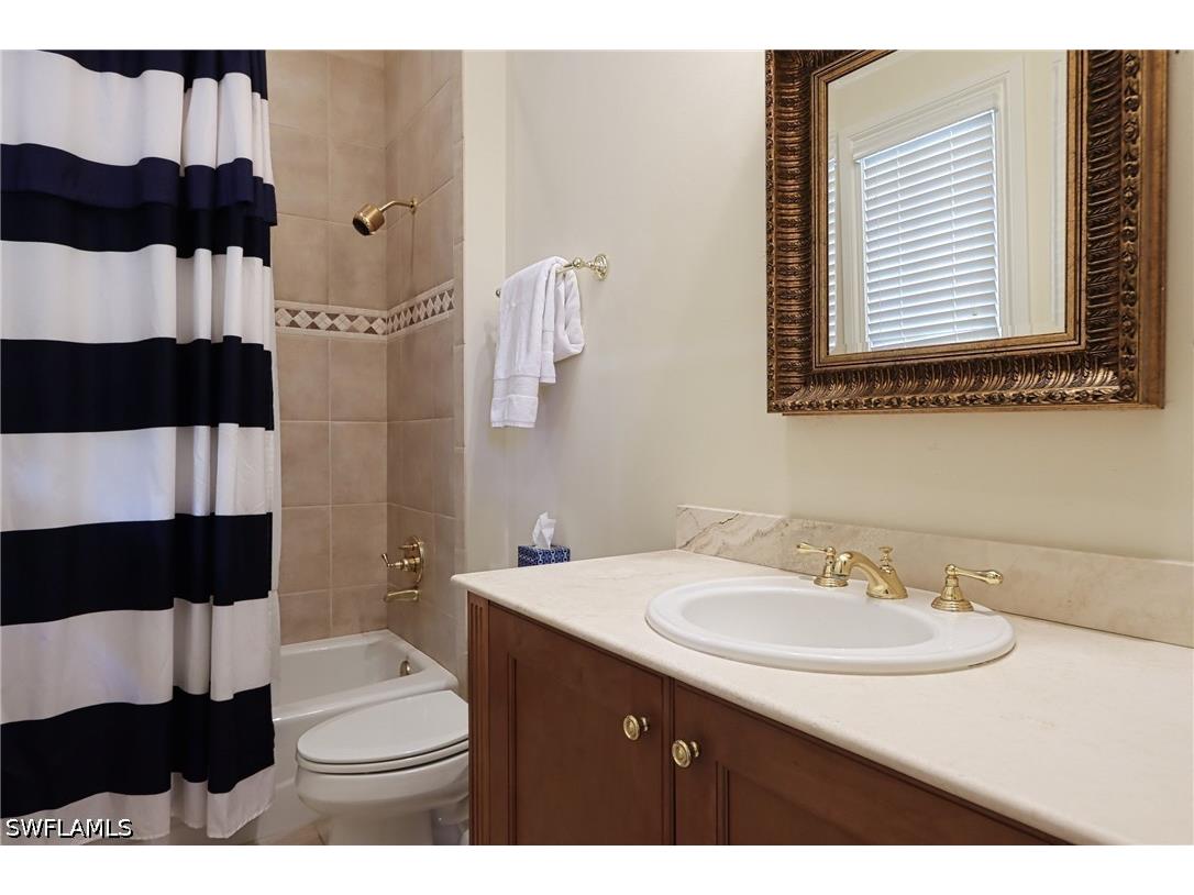 9799 Bay Estero FL 34135 226016105 image17