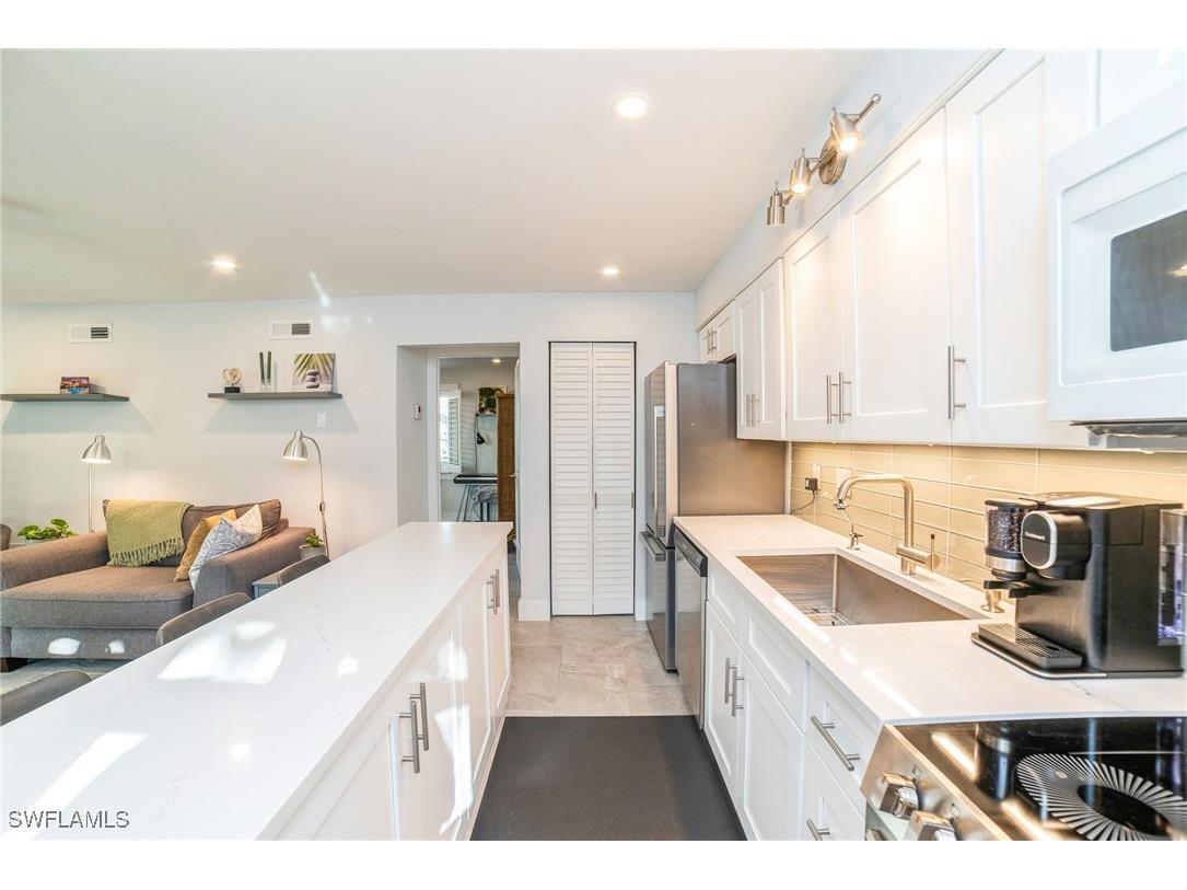 980 7th Avenue S #101 Naples FL 34102 226000135 image12