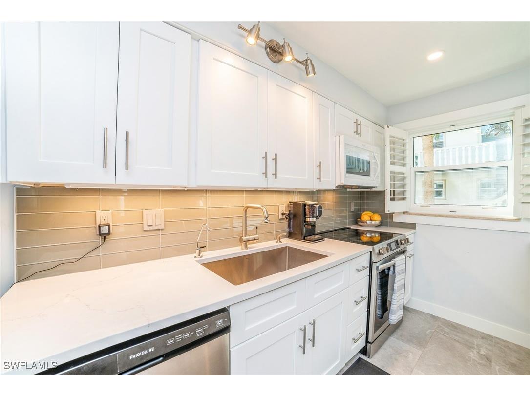 980 7th Avenue S #101 Naples FL 34102 226000135 image14