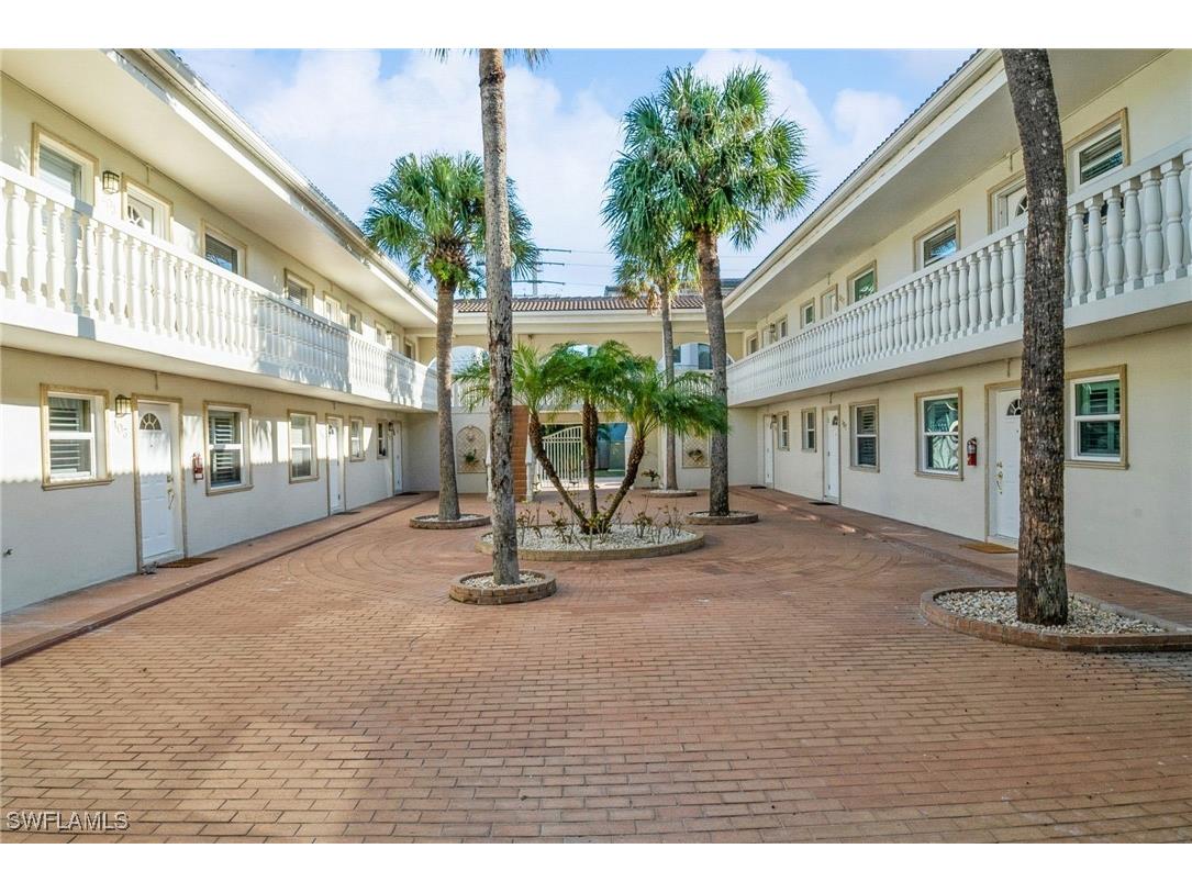 980 7th Avenue S #101 Naples FL 34102 226000135 image21