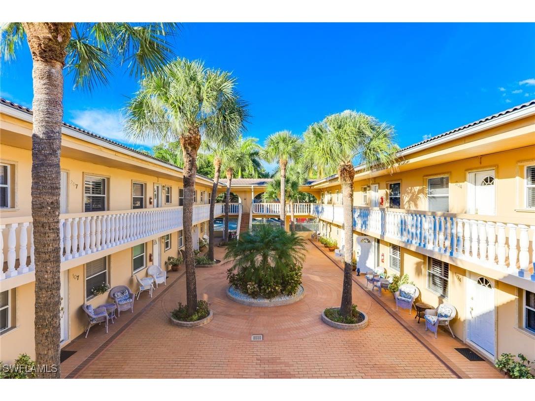 980 7th Avenue S #101 Naples FL 34102 226000135 image27