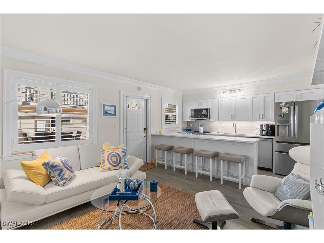 980 7th Avenue S #102 Naples FL 34102 226002899 image1