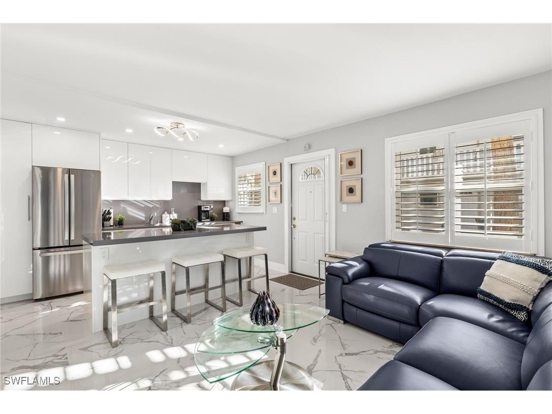 980 7th Avenue S #109 Naples FL 34102 225083095 image1