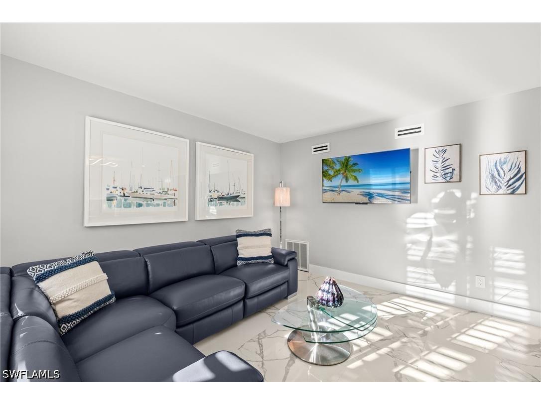 980 7th Avenue S #109 Naples FL 34102 226017941 image6