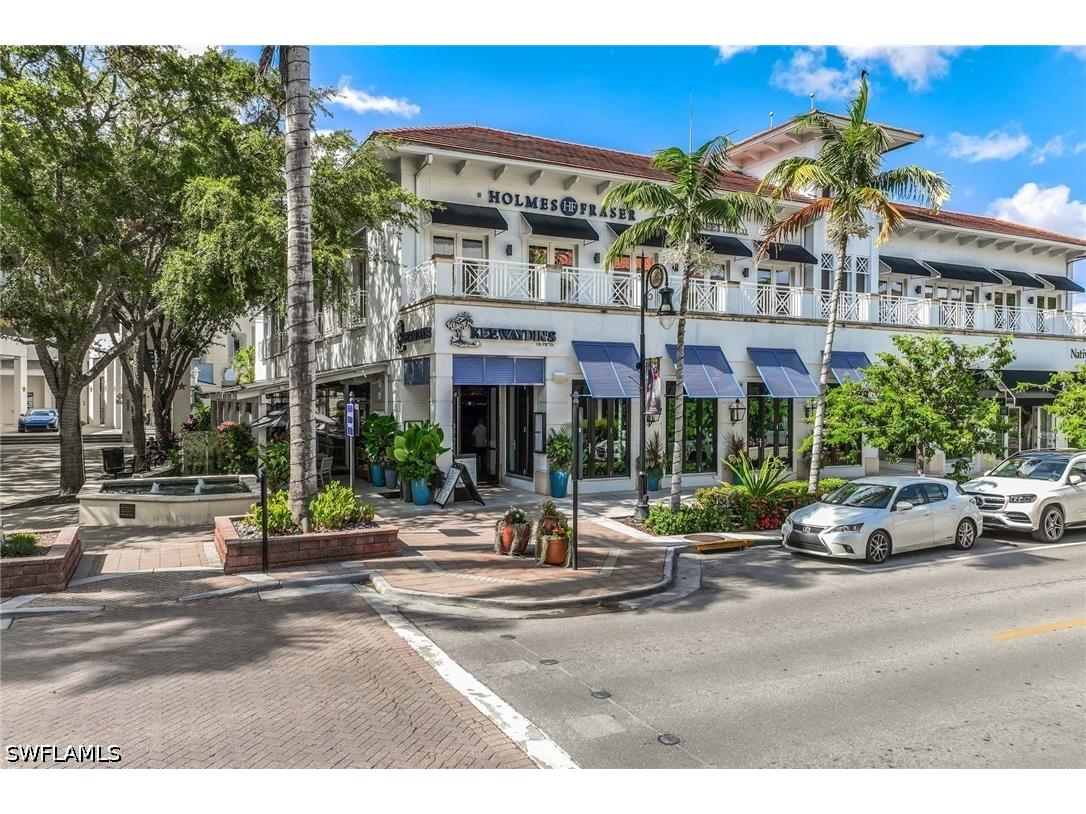 980 7th Avenue S #201 Naples FL 34102 226017785 image25